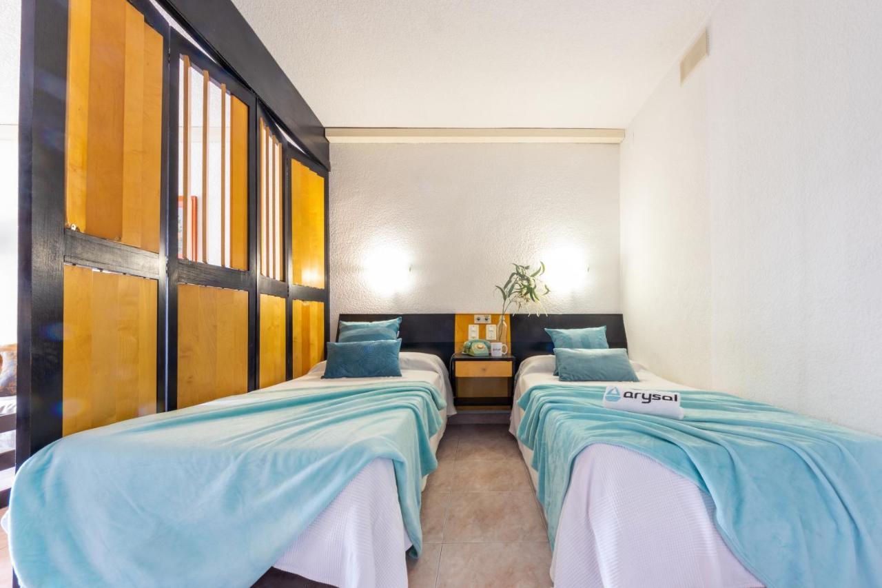 Apartamentos Alboran-Arysal Салоу Екстериор снимка