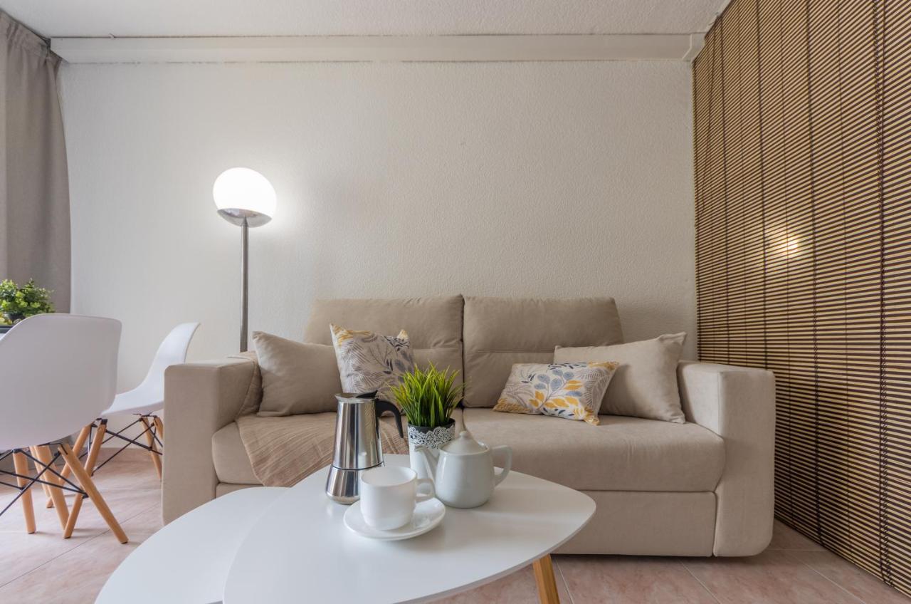 Apartamentos Alboran-Arysal Салоу Екстериор снимка