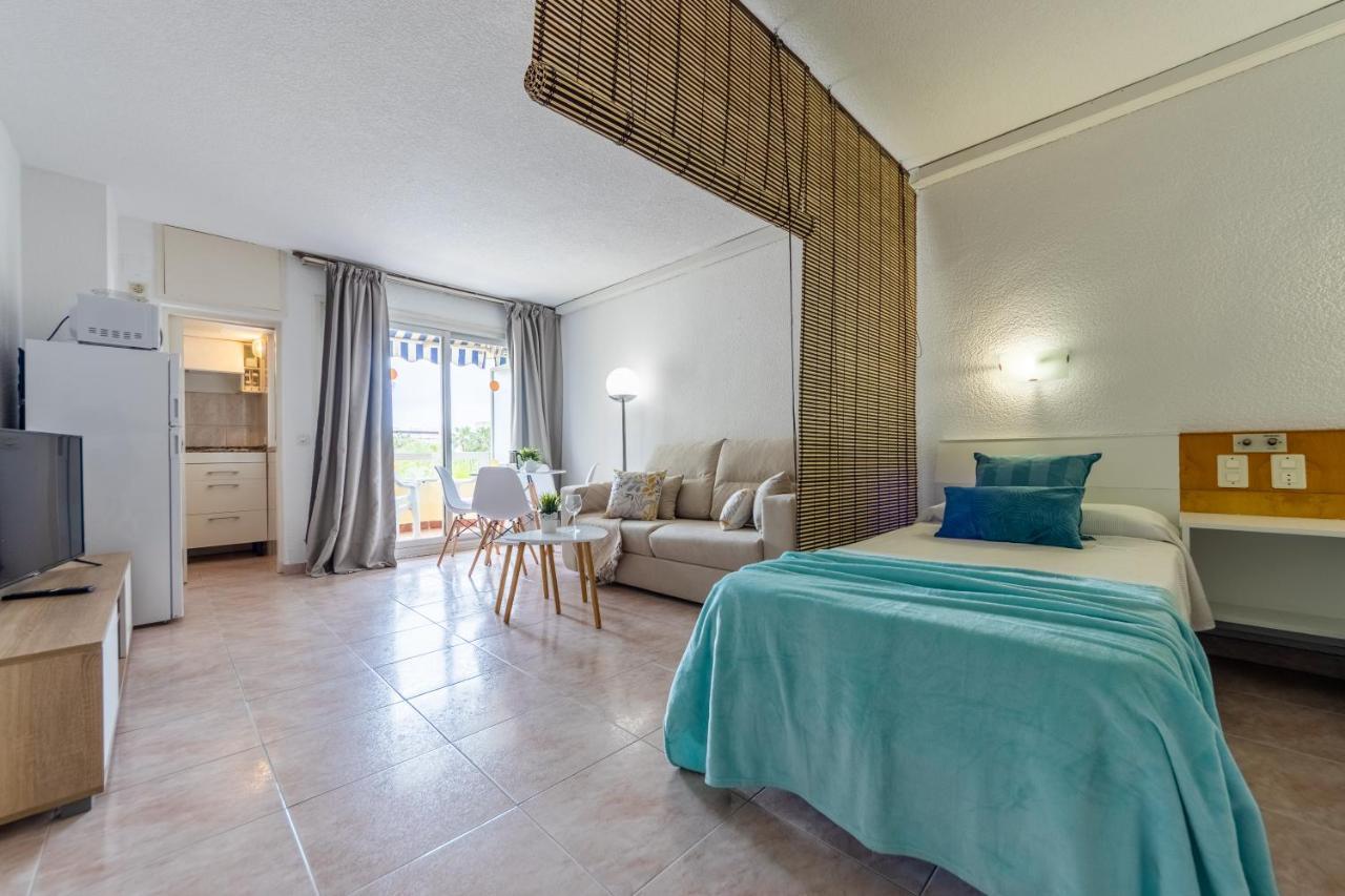 Apartamentos Alboran-Arysal Салоу Екстериор снимка