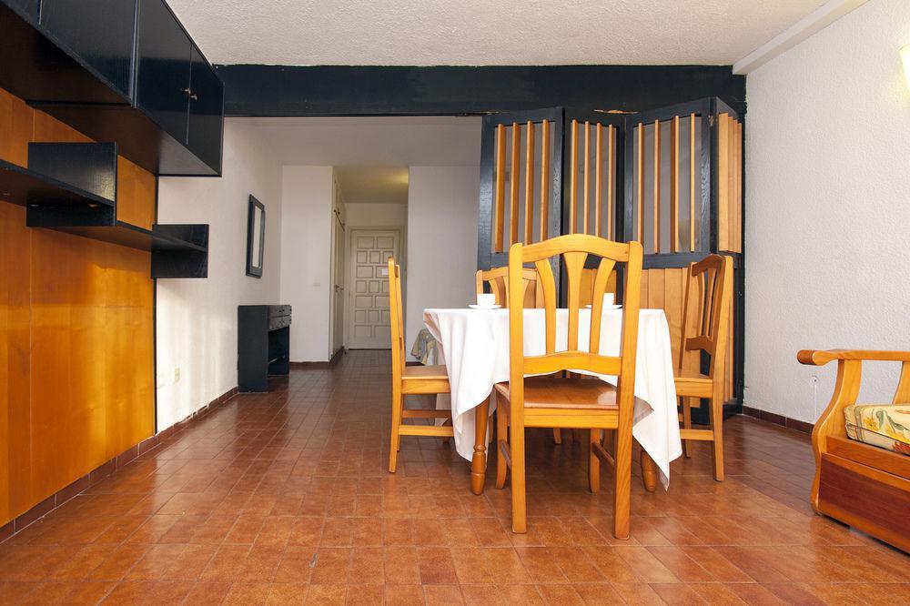 Apartamentos Alboran-Arysal Салоу Екстериор снимка