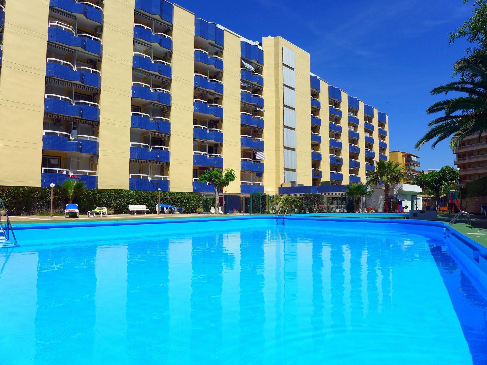 Apartamentos Alboran-Arysal Салоу Екстериор снимка