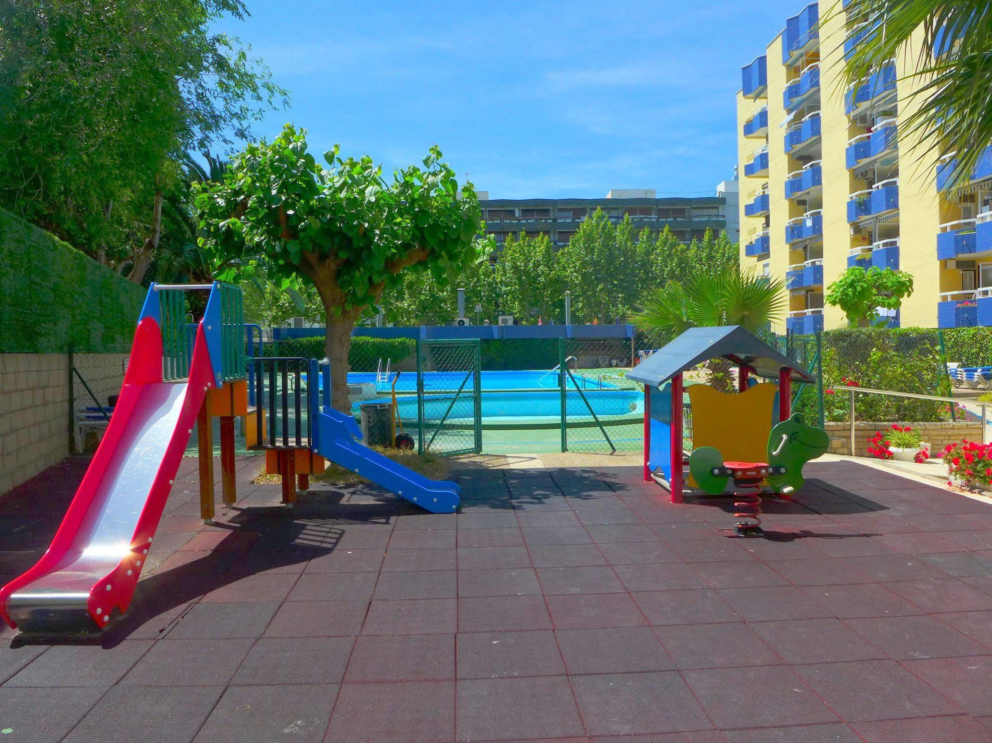 Apartamentos Alboran-Arysal Салоу Екстериор снимка