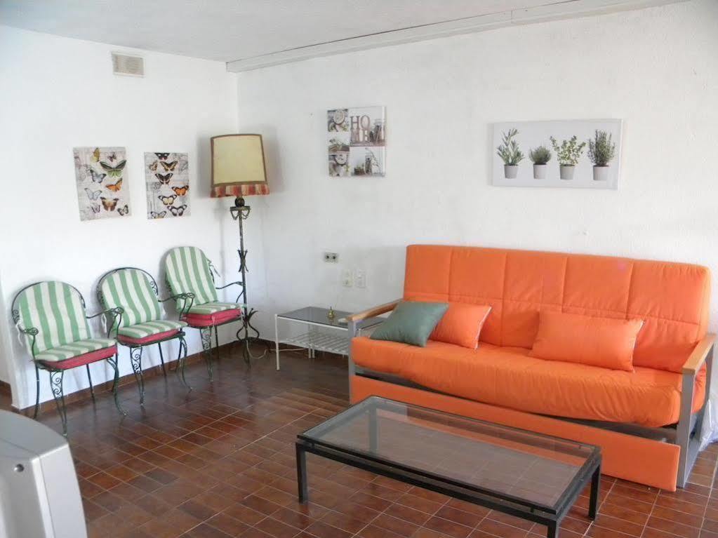 Apartamentos Alboran-Arysal Салоу Екстериор снимка